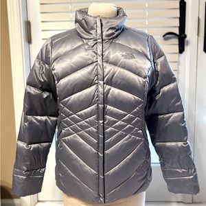 The North Face 550 Puffer Jacket - Like new condition!